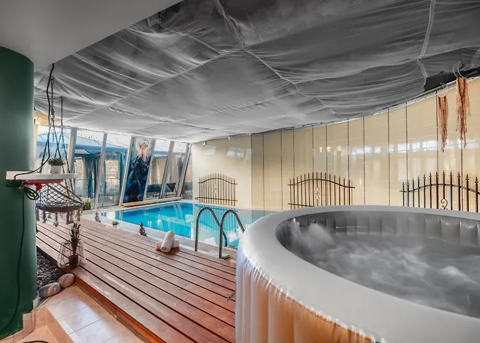 Unique Apartment With Private Pool, Cinema, Spa