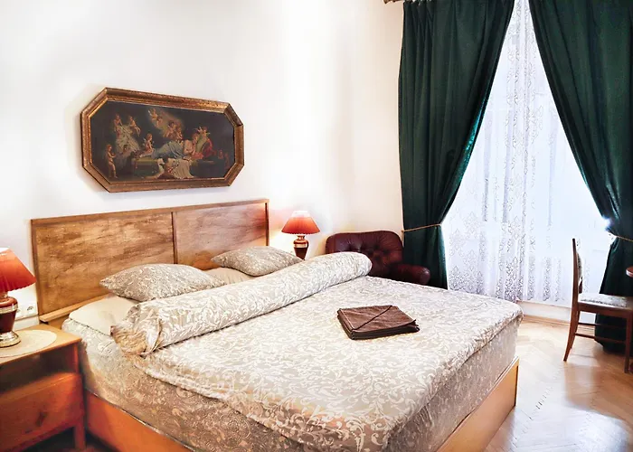 Room & Parking Assistance