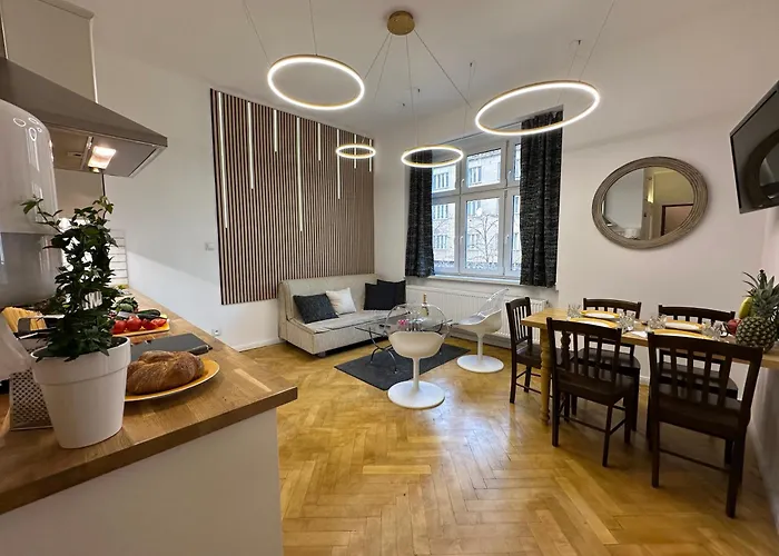 Karlin Oasis 2-Bedroom Apartment