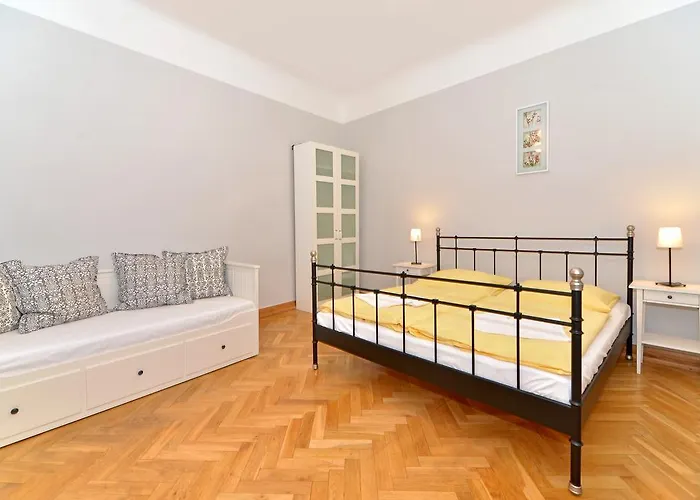 Historic Centre Apartments IV