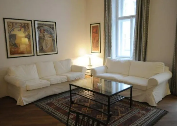 Pvh Charming Flats Odboru