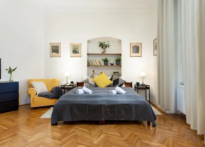 Classy Apartments Charles Bridge