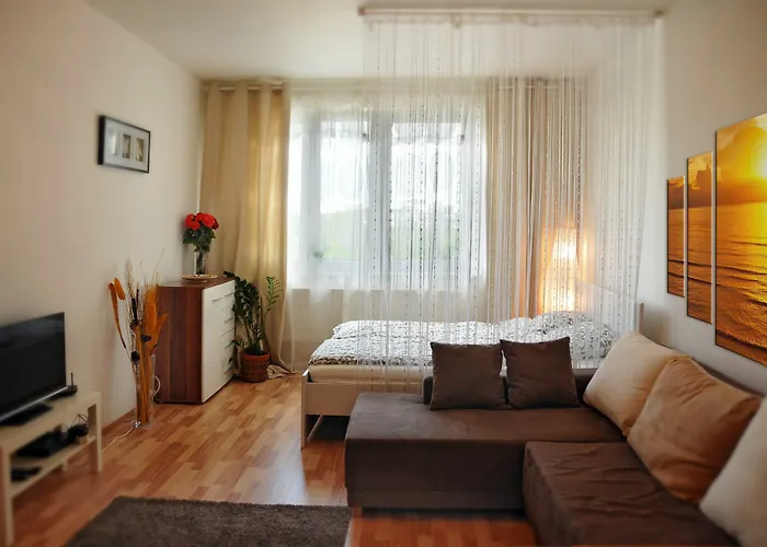 Apartment Freyova 25