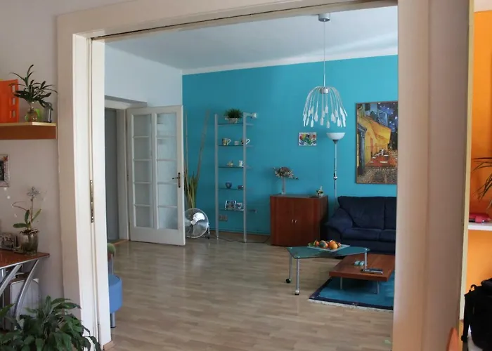 Cosy Apartment Under The Tower