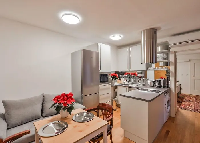 Romantic Apartment Prague Near Charles Bridge