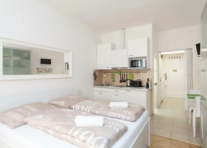 Cozy Studio With Parking Near City Center