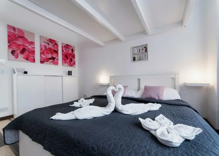 Bilkova Luxury Apartment Old Town