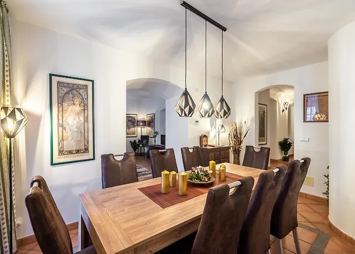 Unique Prague Experience - Charles Bridge Apartments