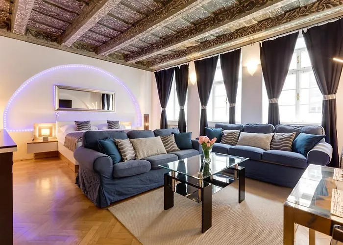 Charles Bridge Royal Apartments - Castle District
