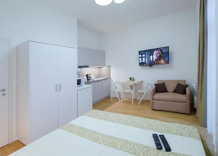 Modern Apartment Pricna 4