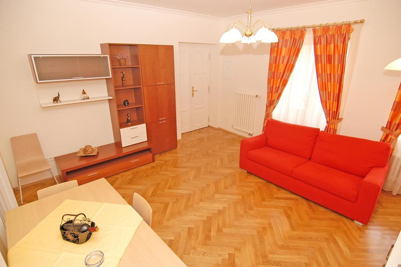 Aparthotel La Familia Prag