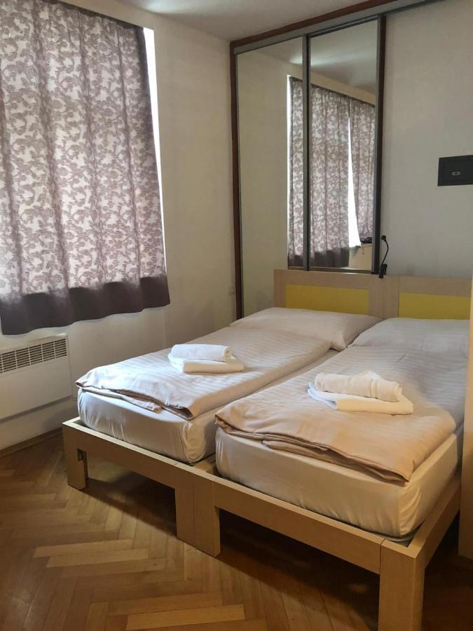 Aparthotel La Familia 2*