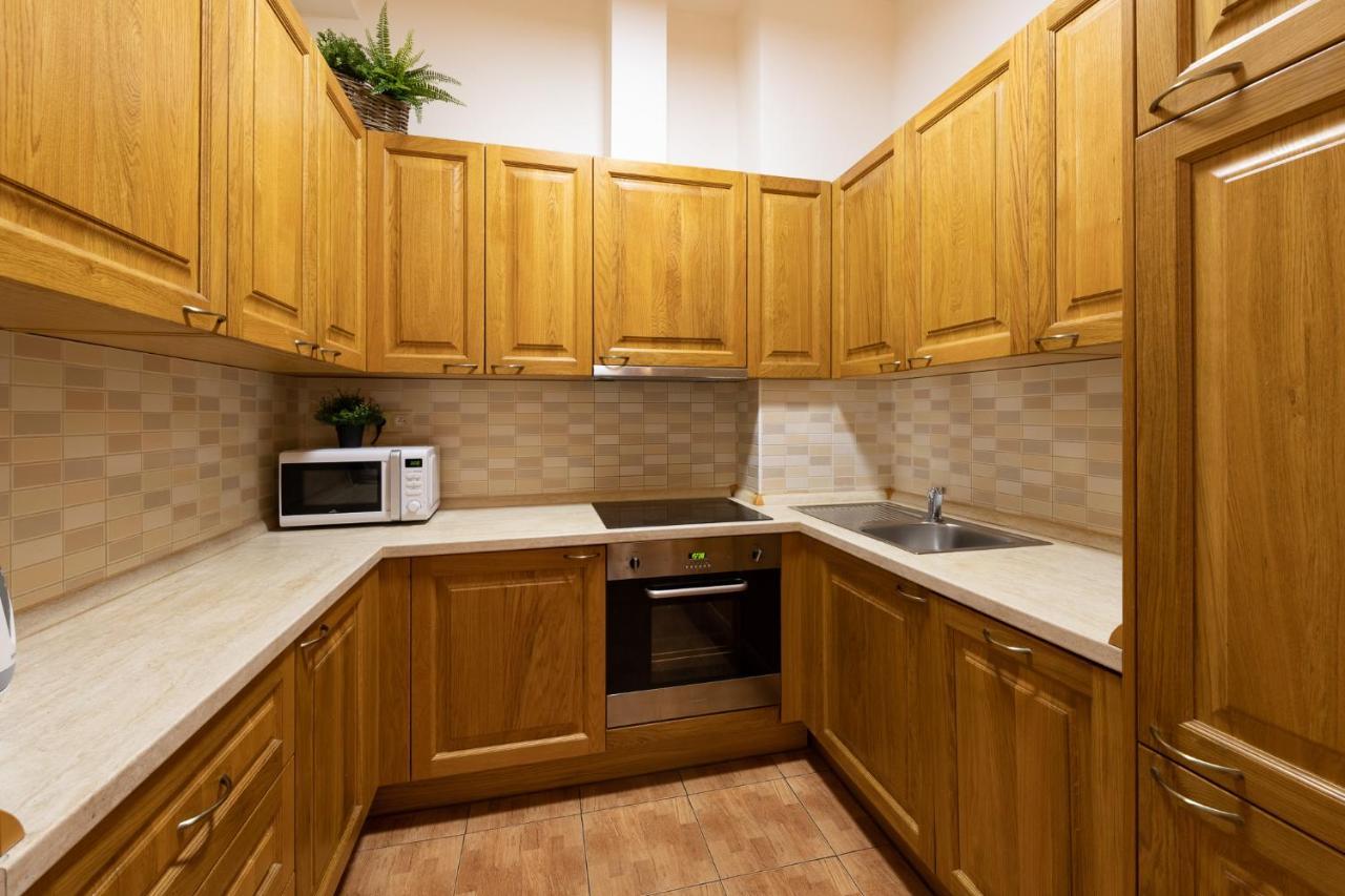Luxury In Prime Location Apartment Prague
