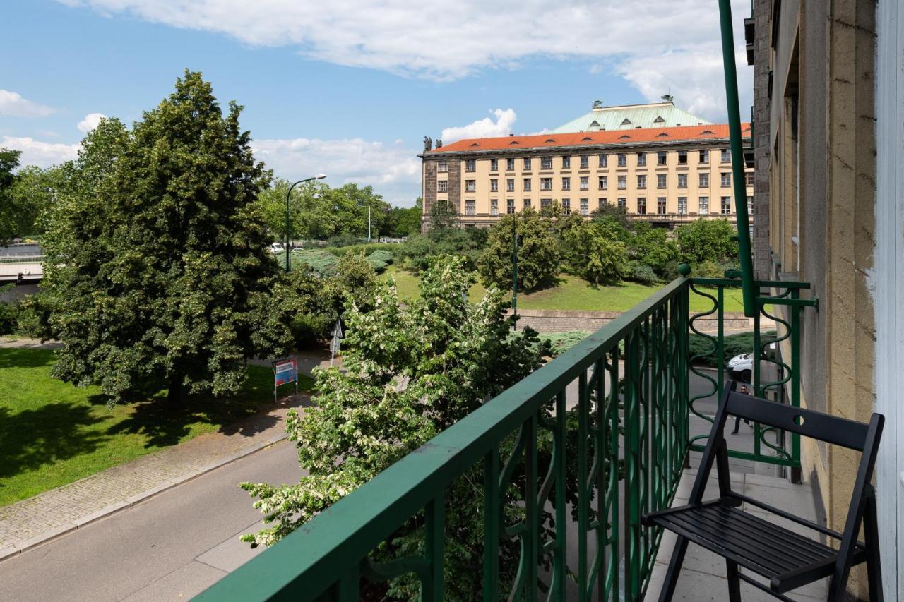 Apartment Luxury In Prime Location *