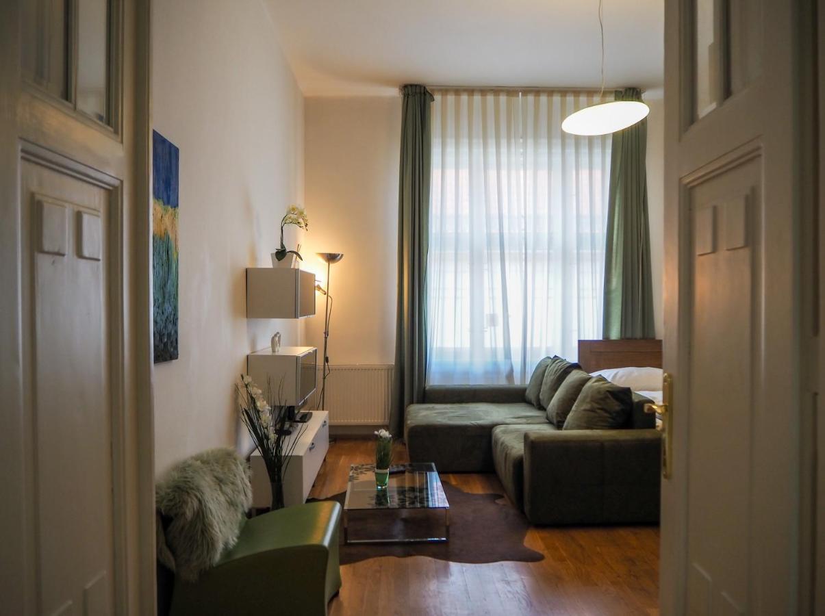 Zatecka - Old Town Apartment *