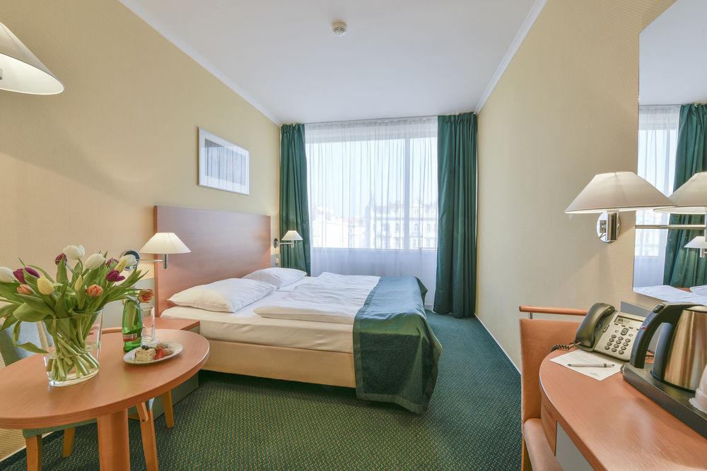 Mama Shelter Hotel 4*