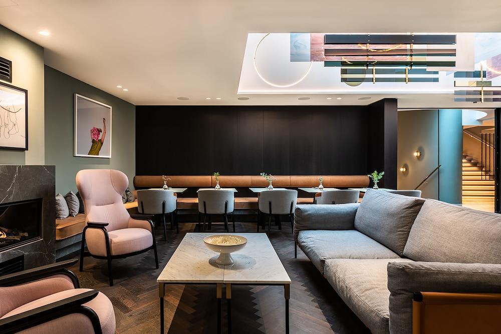 Maximilian 4* Praha