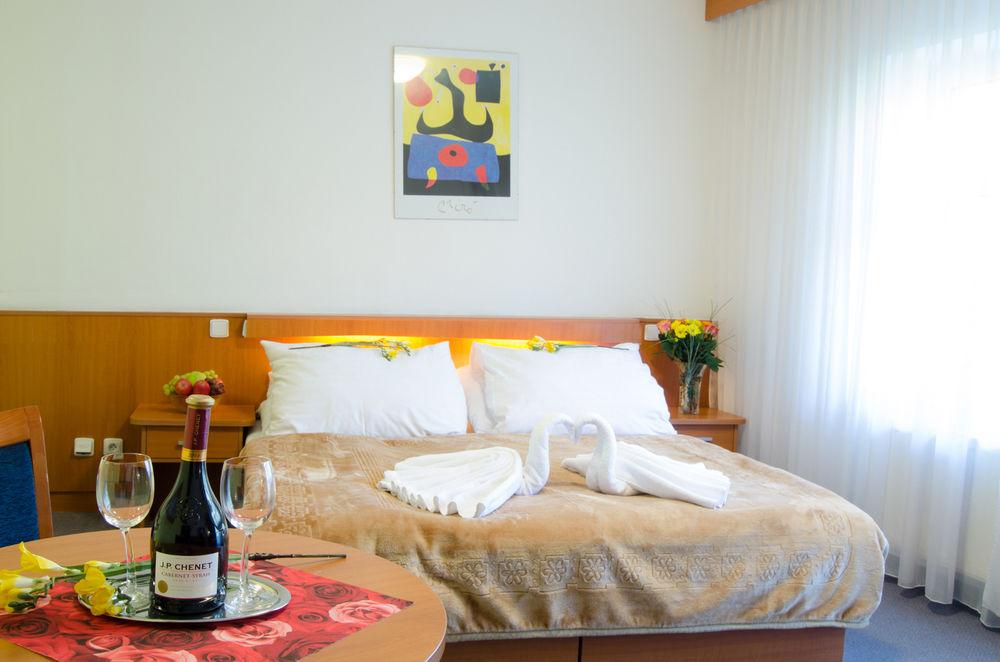 Inos 3* Prag