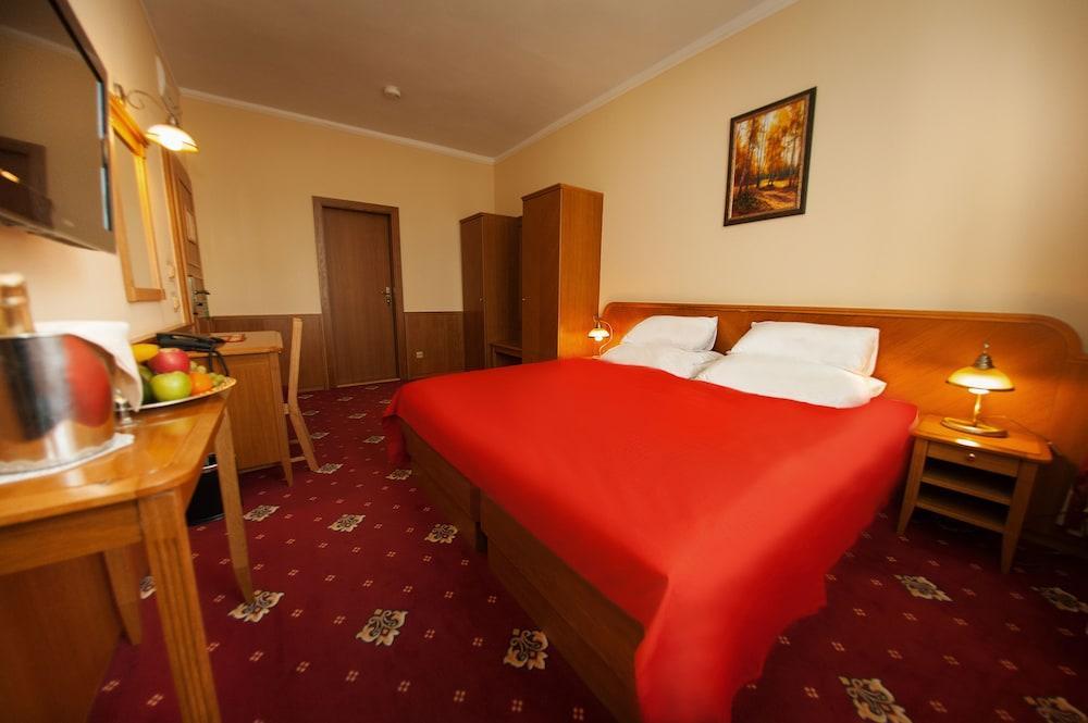 Askania Hotel