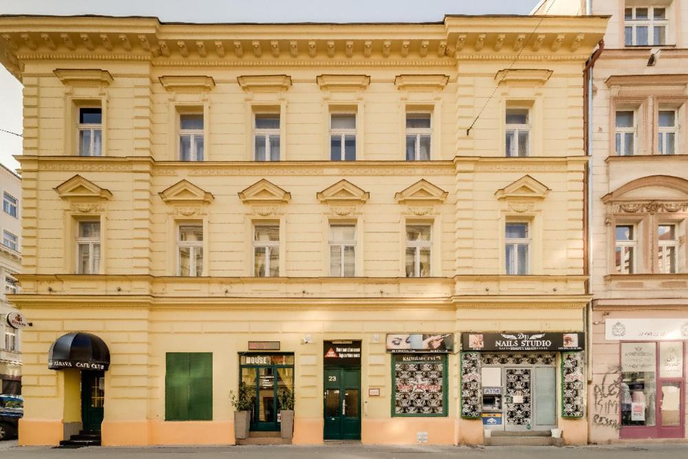 Amandment Lägenhetshotell Prag