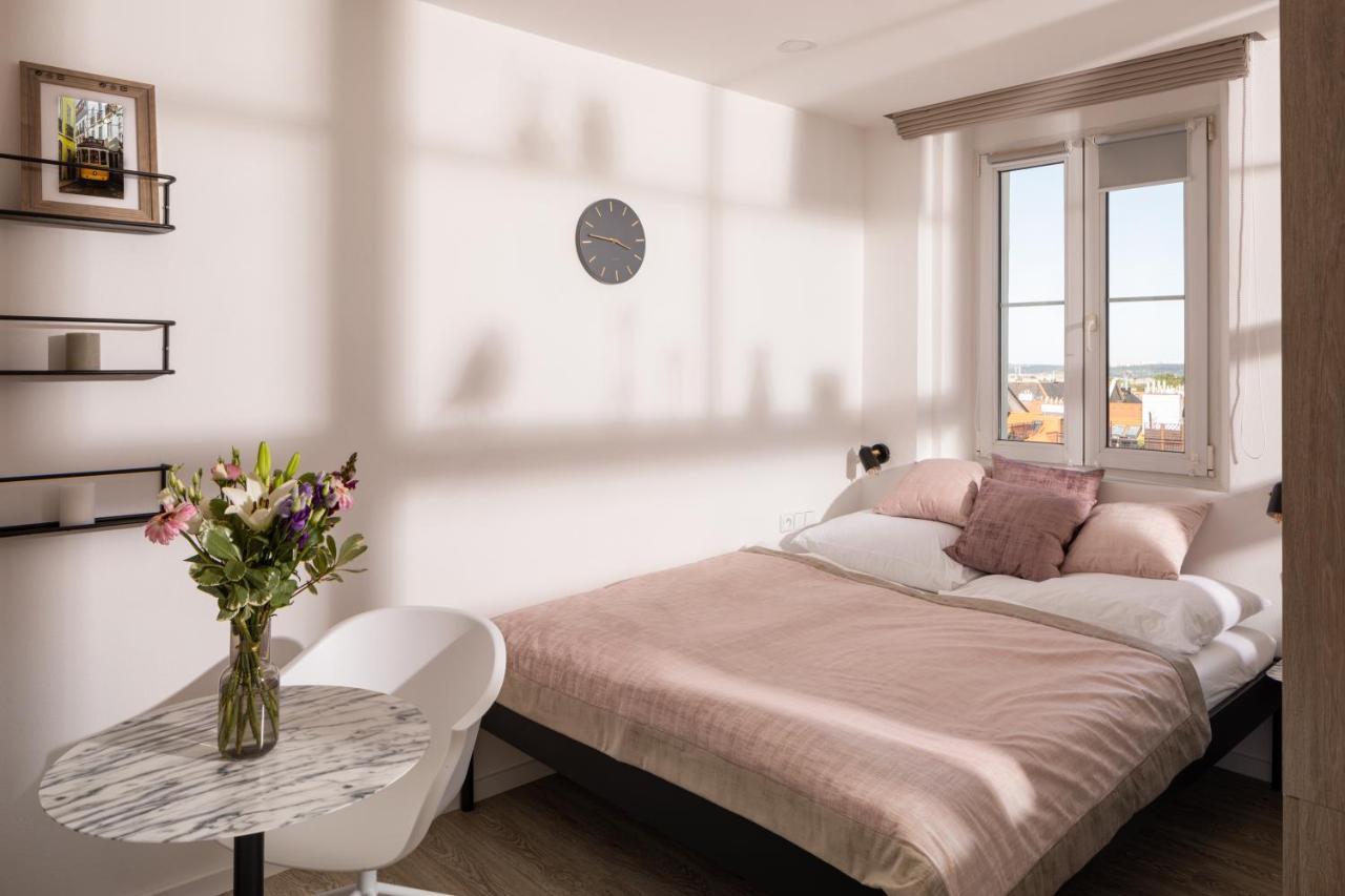 Minimalist Studio In Vinohrady By Days Prag