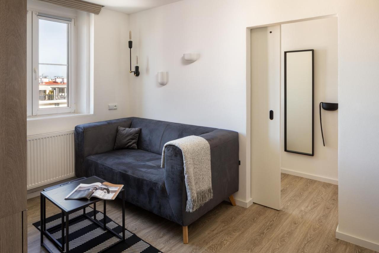 Apartment Minimalist Studio In Vinohrady By Days