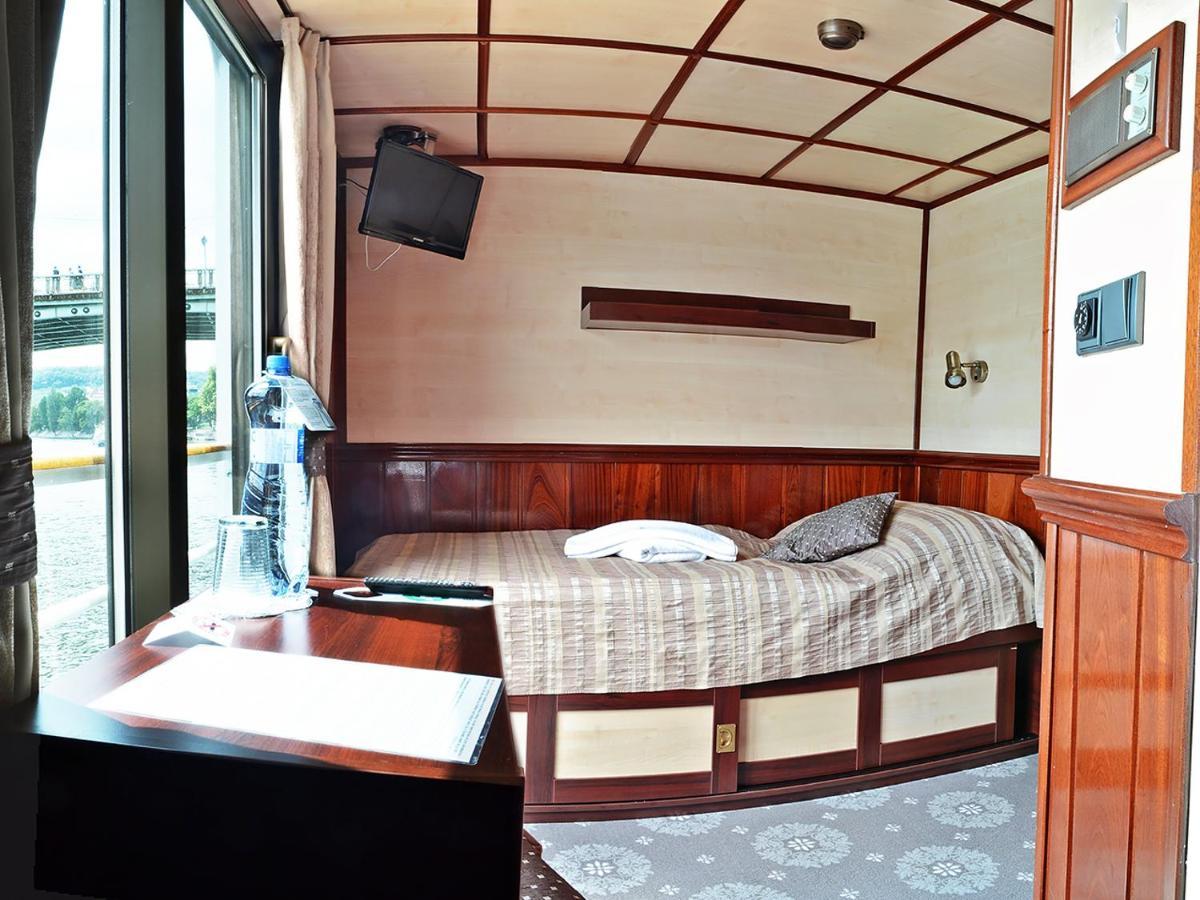 Båthotell Florentina Boat 3*