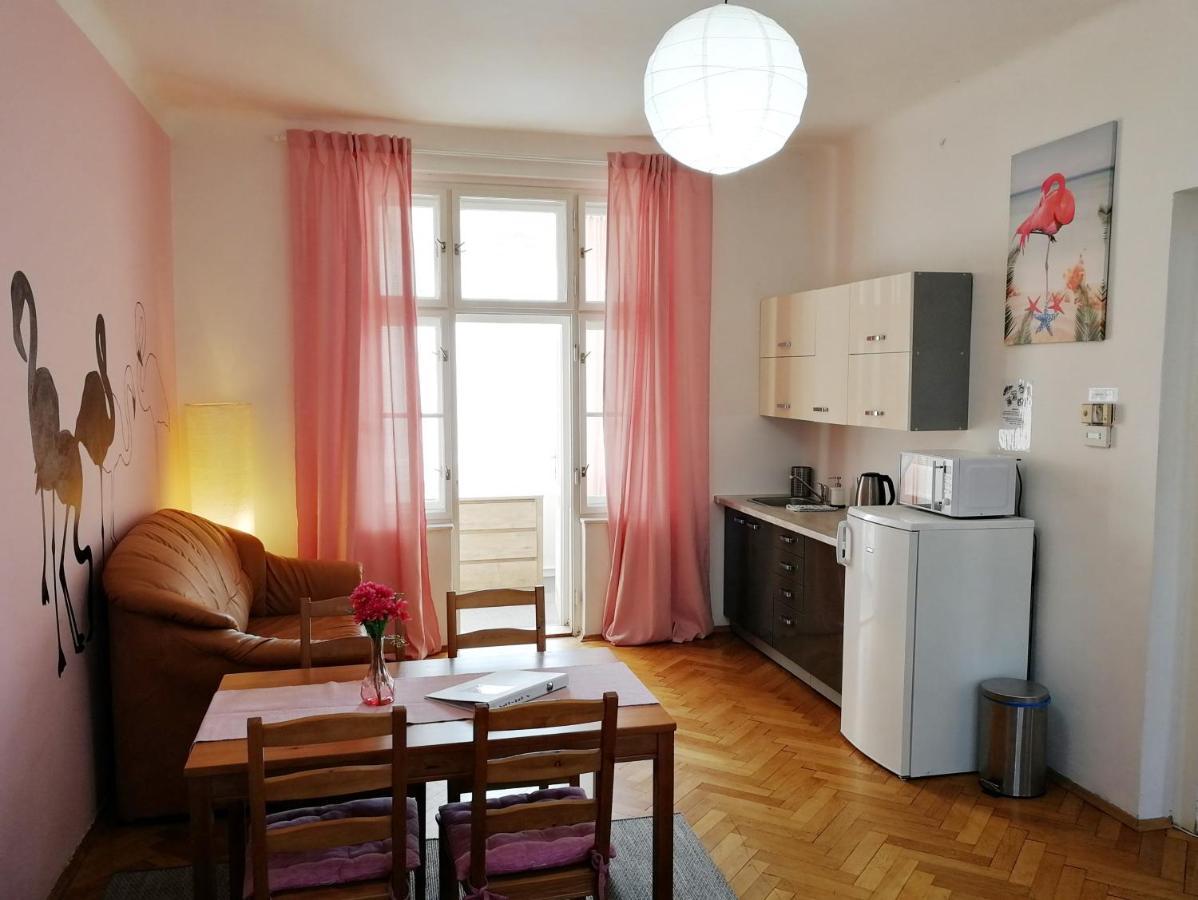 Flamingo Guest house