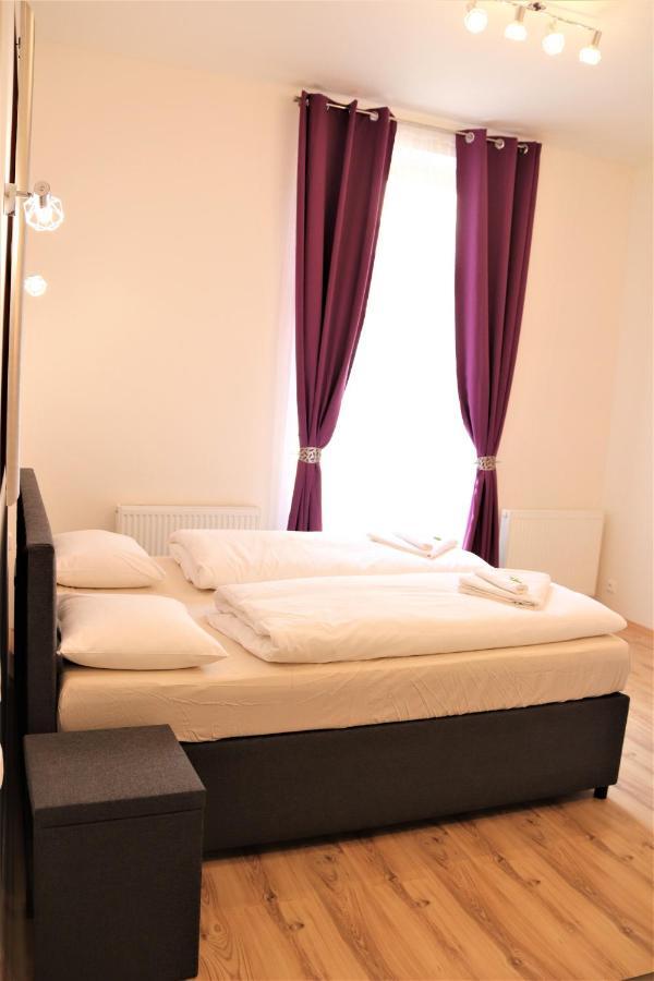 Aparthotel Flowers 2*