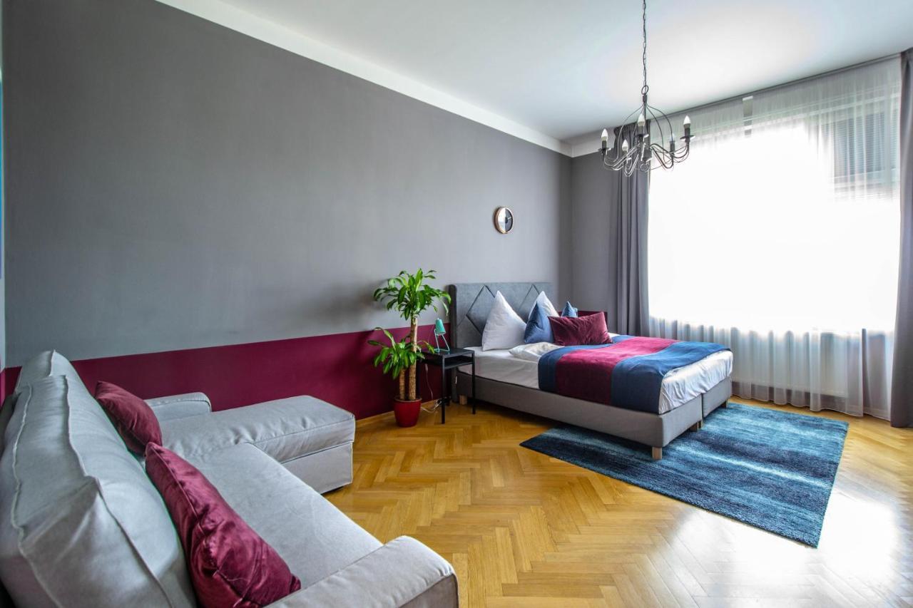 Garden Aparthotel 2*