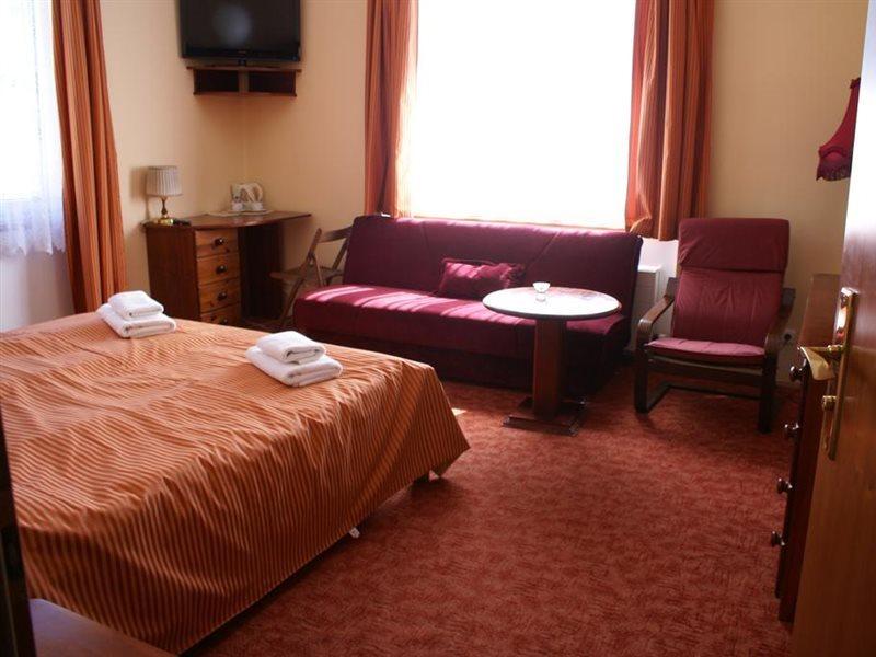 Pawlovnia Hotel 3*