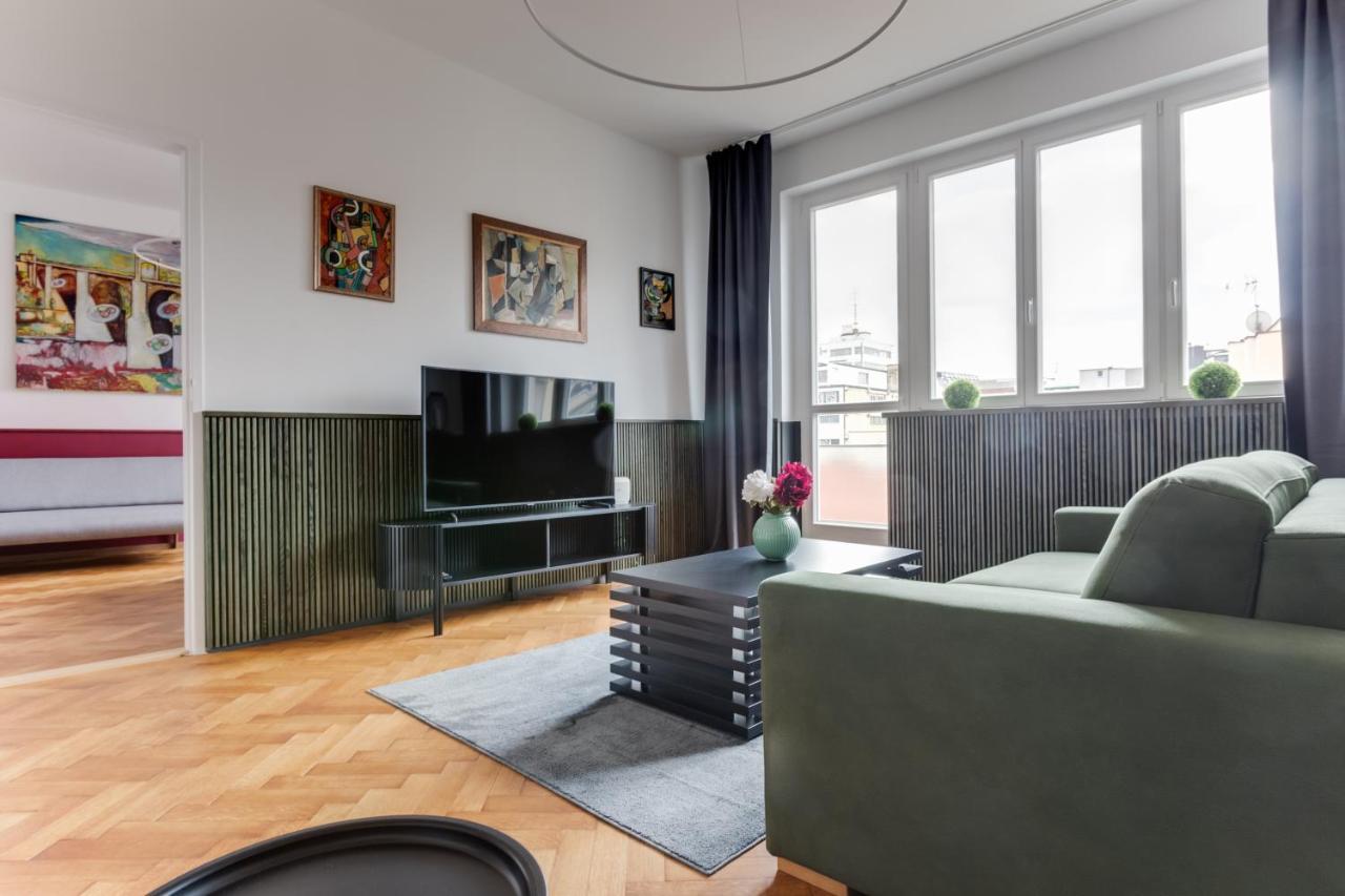 Petrska Apartment *