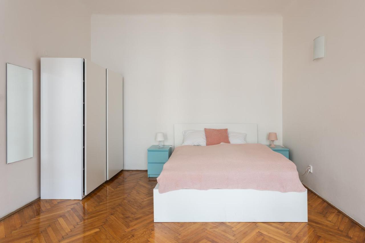 Welcoming Flat In Vinohrady By Days