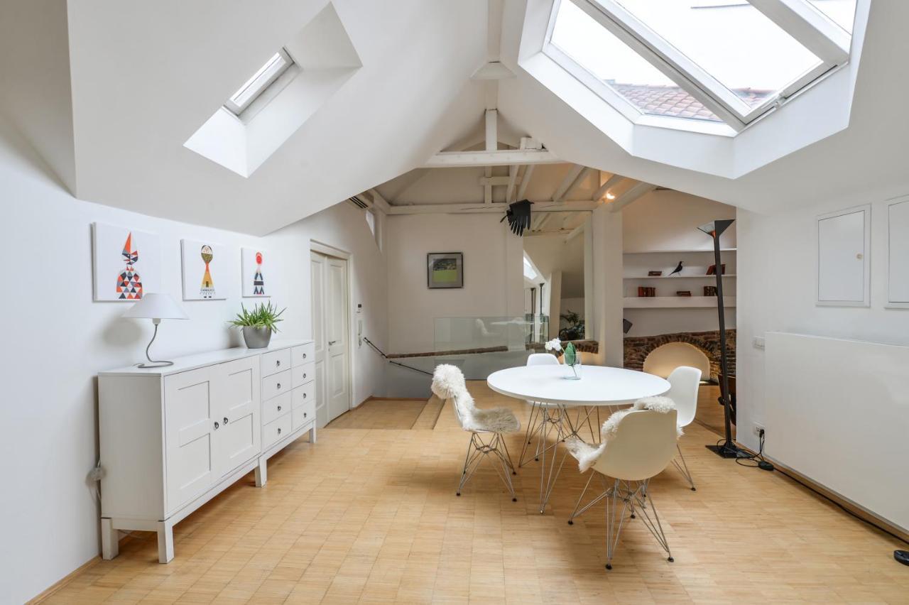 Apartment Eclectic Loft Royal Way Prag