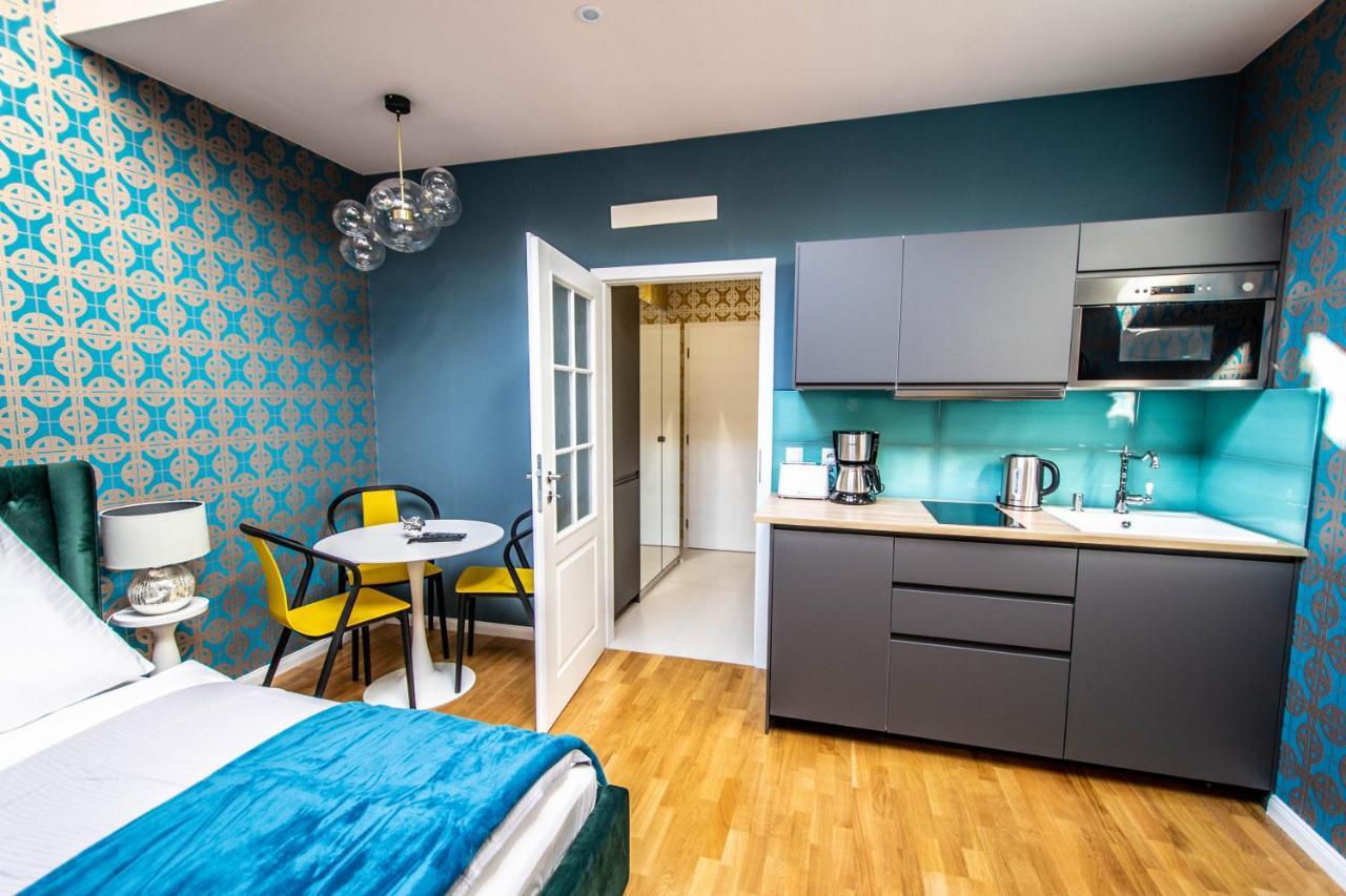 Apartment Bourgeois In Cultural Heritage Building By Ruterra *