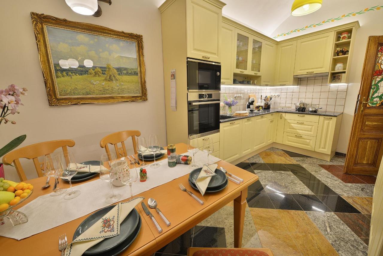Apartment Dalia Janackovo Nabrezi Prague