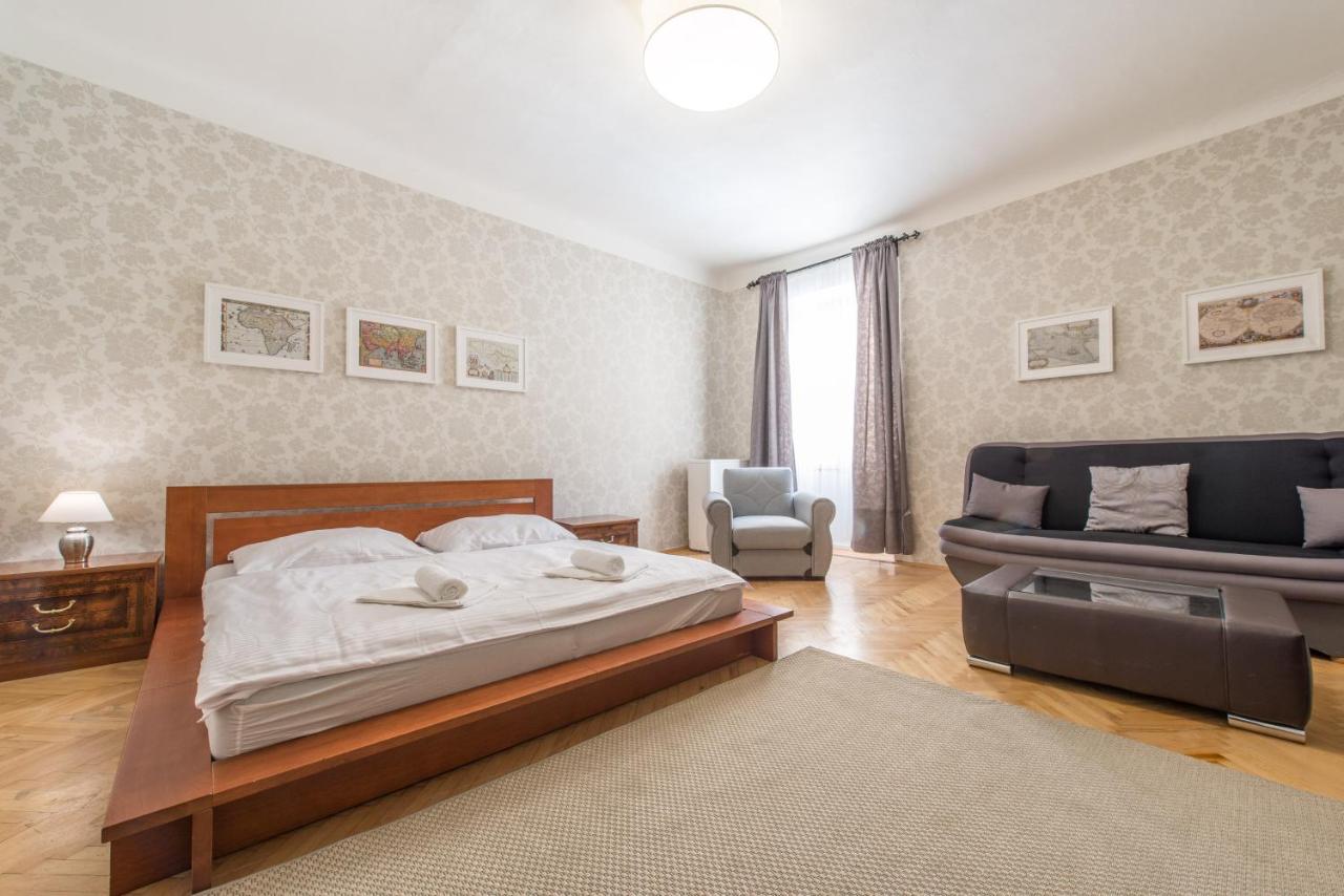 Locals Monastery Apartment *