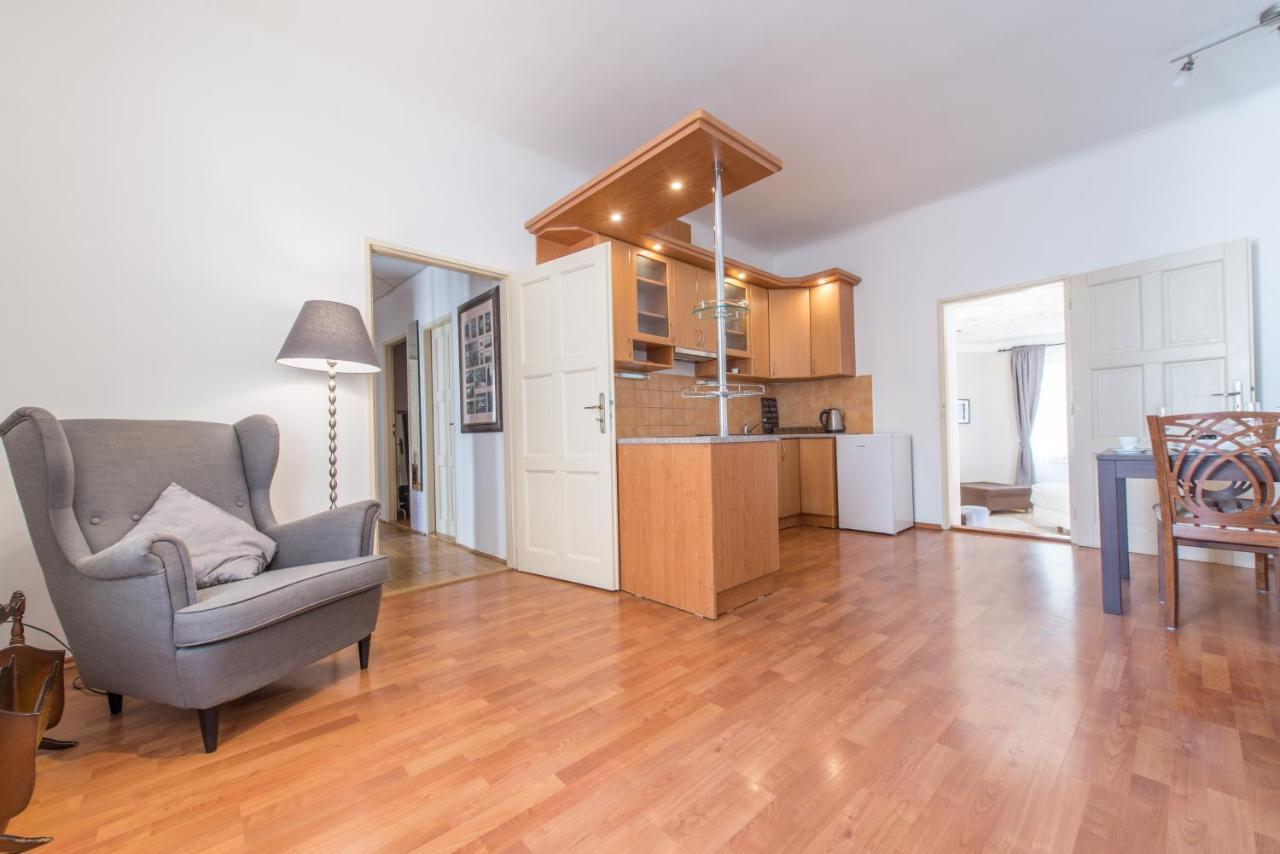 Locals Monastery Apartment Prague
