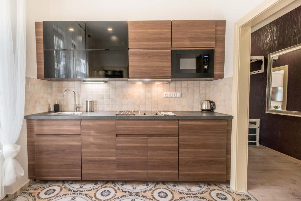 Locals Monastery Apartment Prague