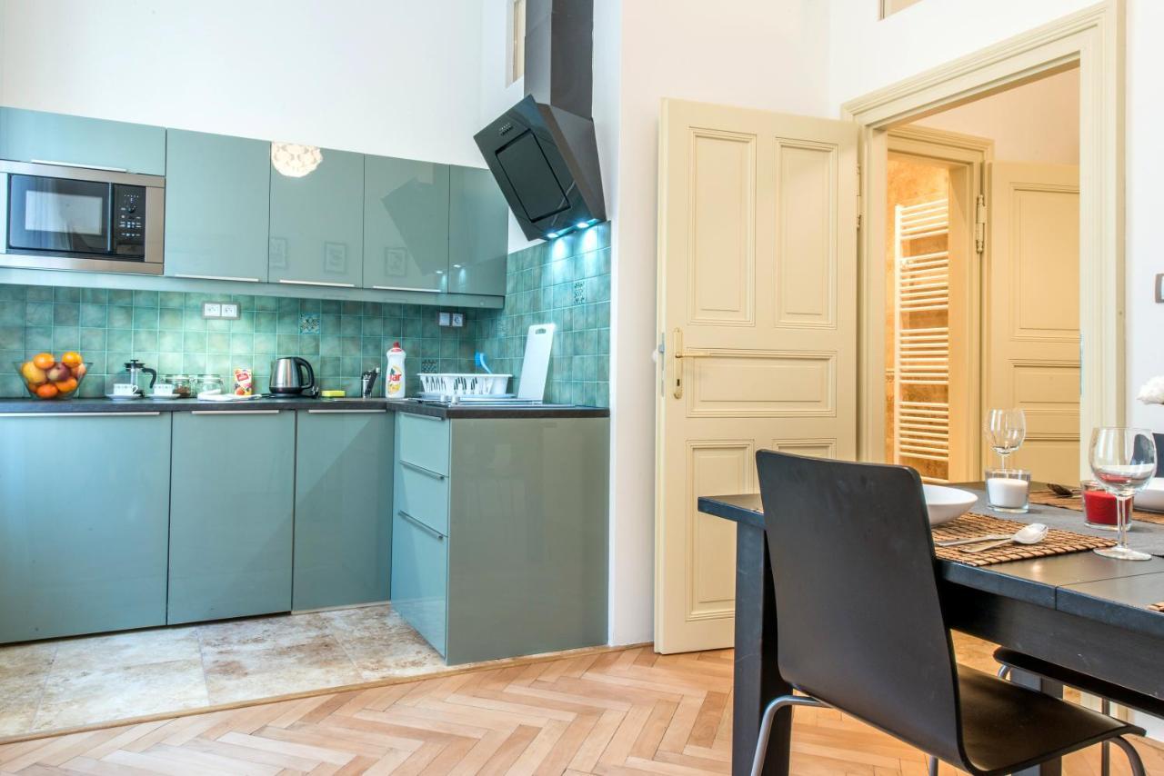 Locals Monastery Apartment Prague