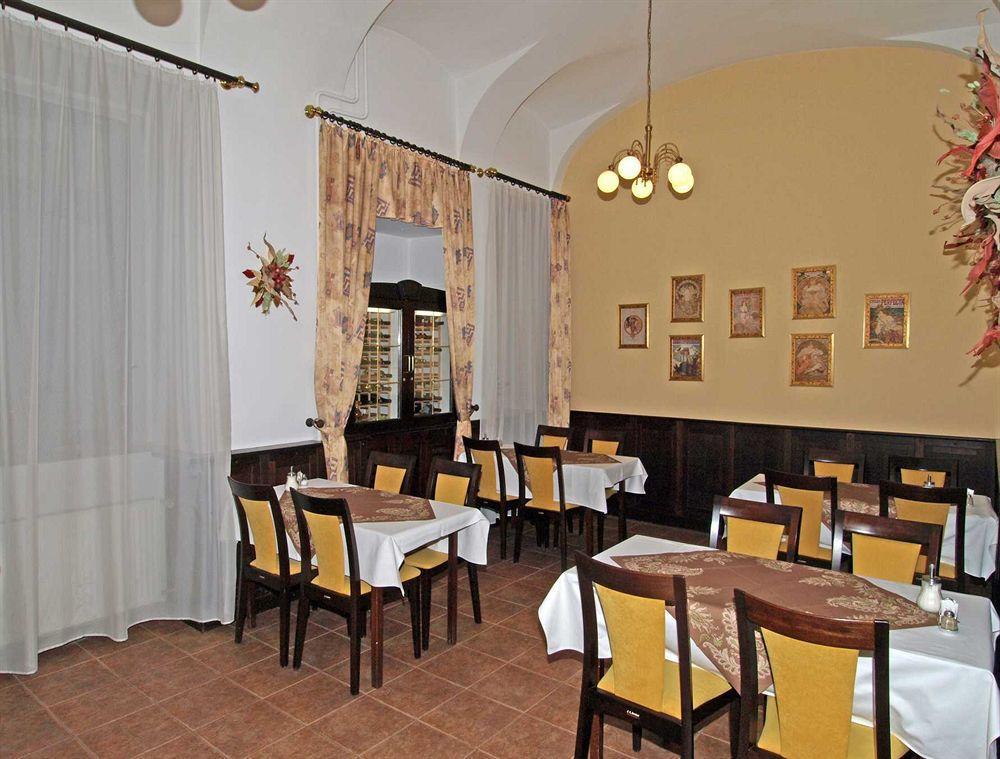 Petr Hotel
