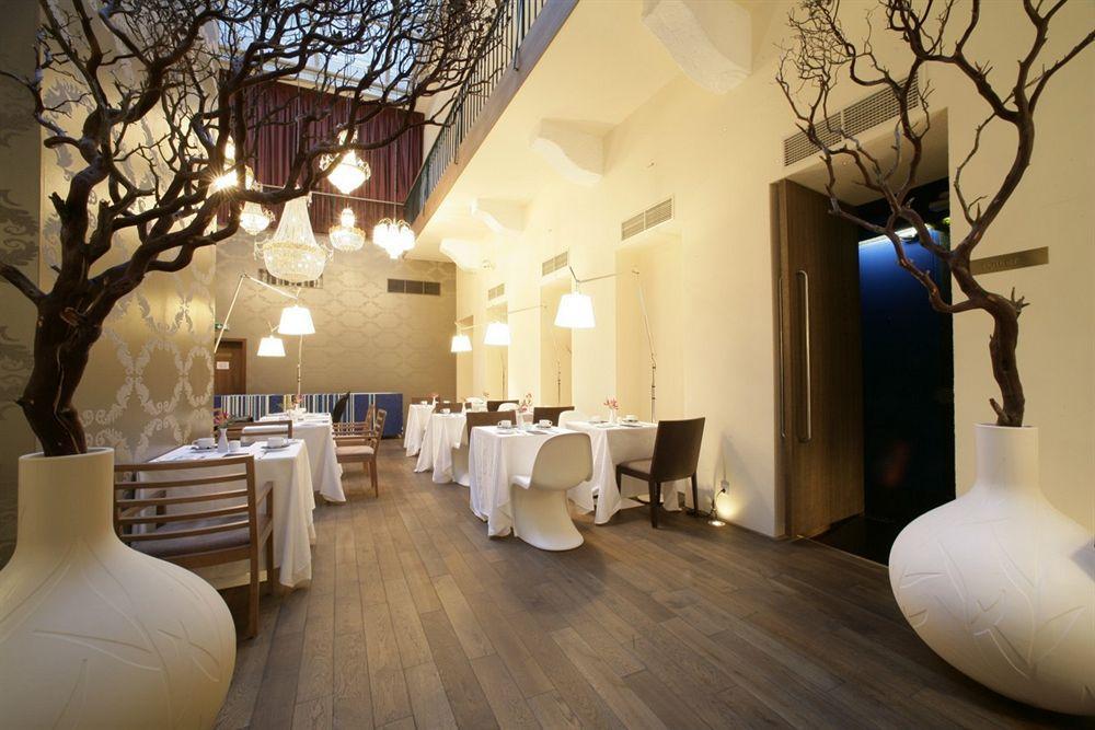 Floor 4* Prag