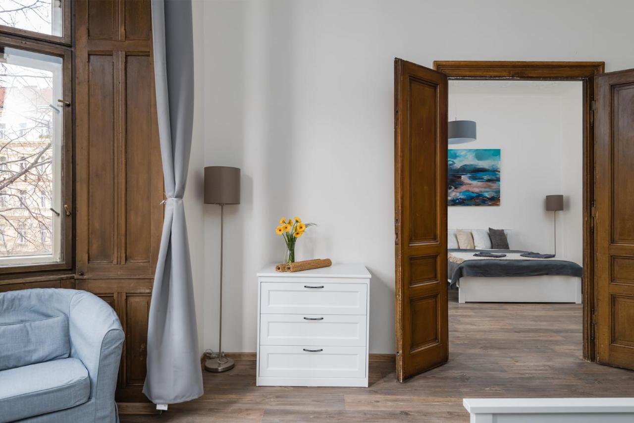 Apartment Airstay Gallery Vinohrady