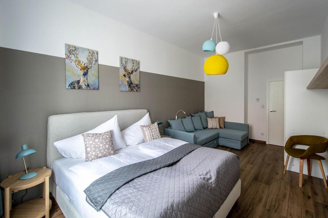 Executive Bright Apt. By Ruterra * Prague