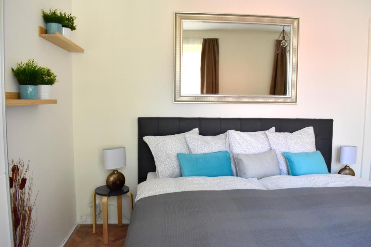 Apartment Center *