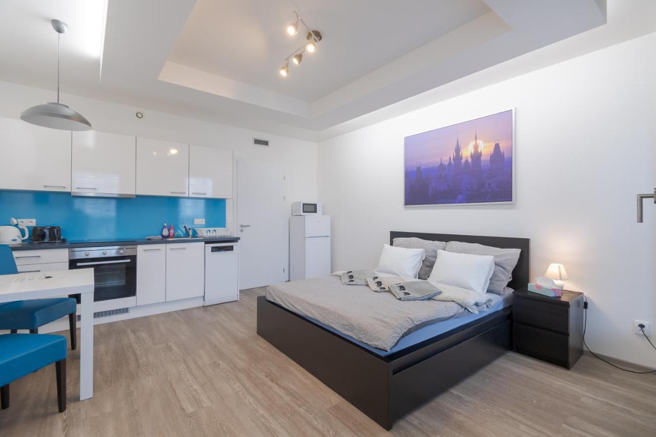 Bright Studio, 10min Centre, Free Parking Apartment