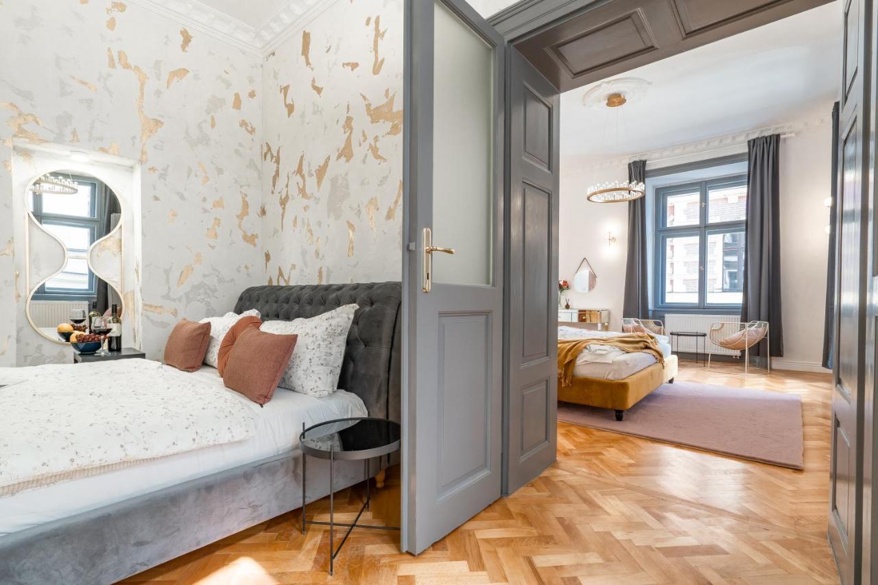 Apartment Emperor Castle View Prague
