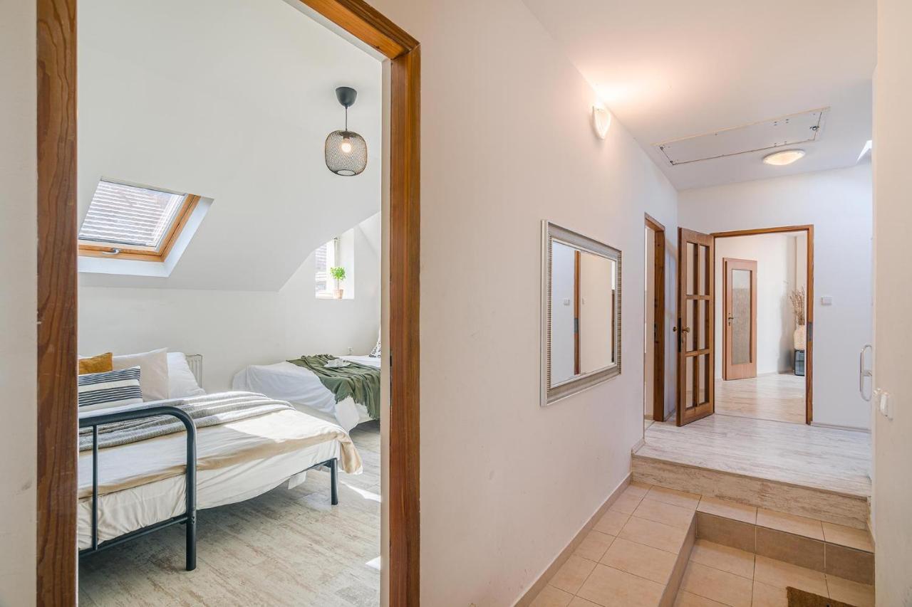 Apts In Old Town By Michal&friends Prag
