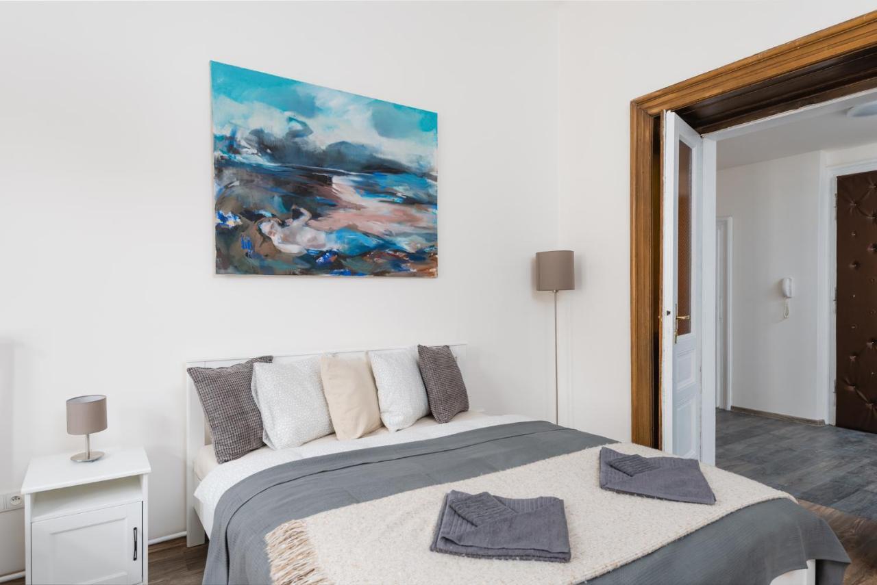 Apartment Airstay Gallery Vinohrady Prag