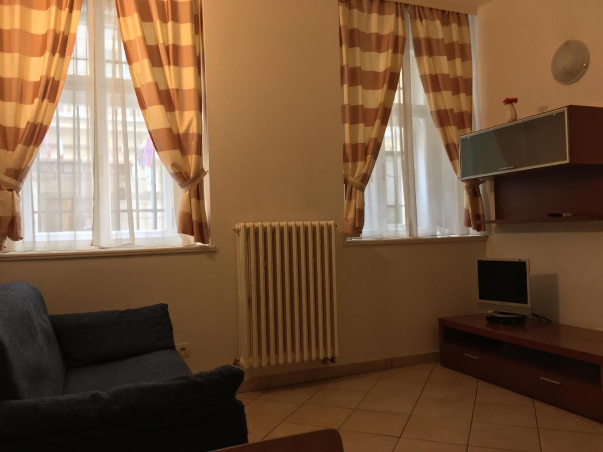 La Familia Aparthotel Prag